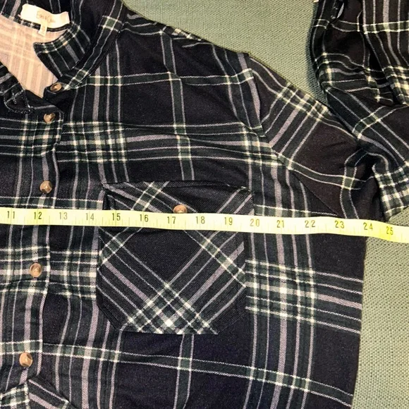 Eden & Olivia Blue and Green Plaid Top Open Back Button Down - Picture 9 of 10